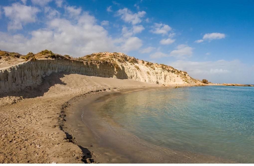 Argilos (clay beach)