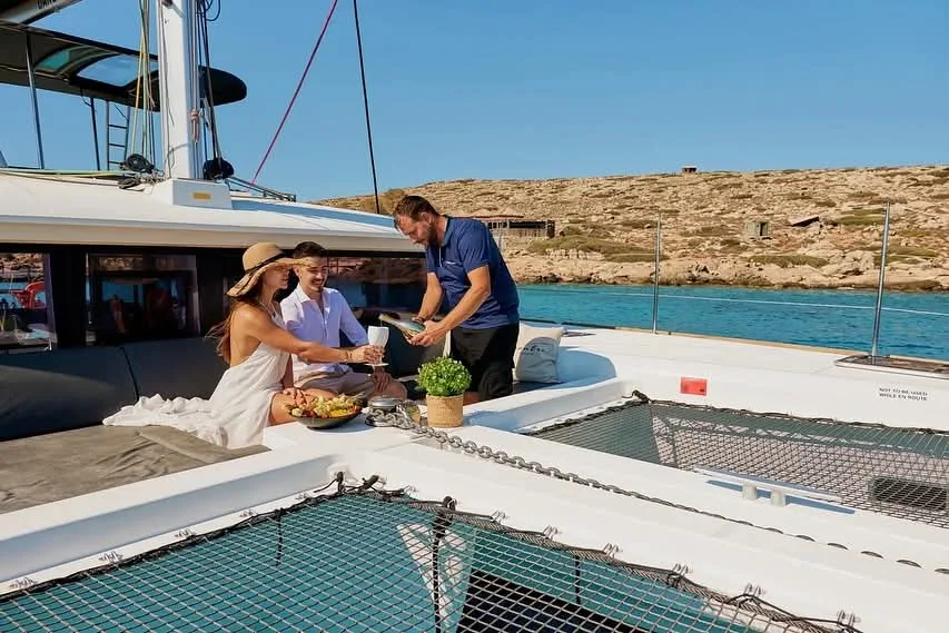 Croisière catamaran Daneri Yachts vers l'île de Dia depuis Héraklion, open bar, déjeuner à bord