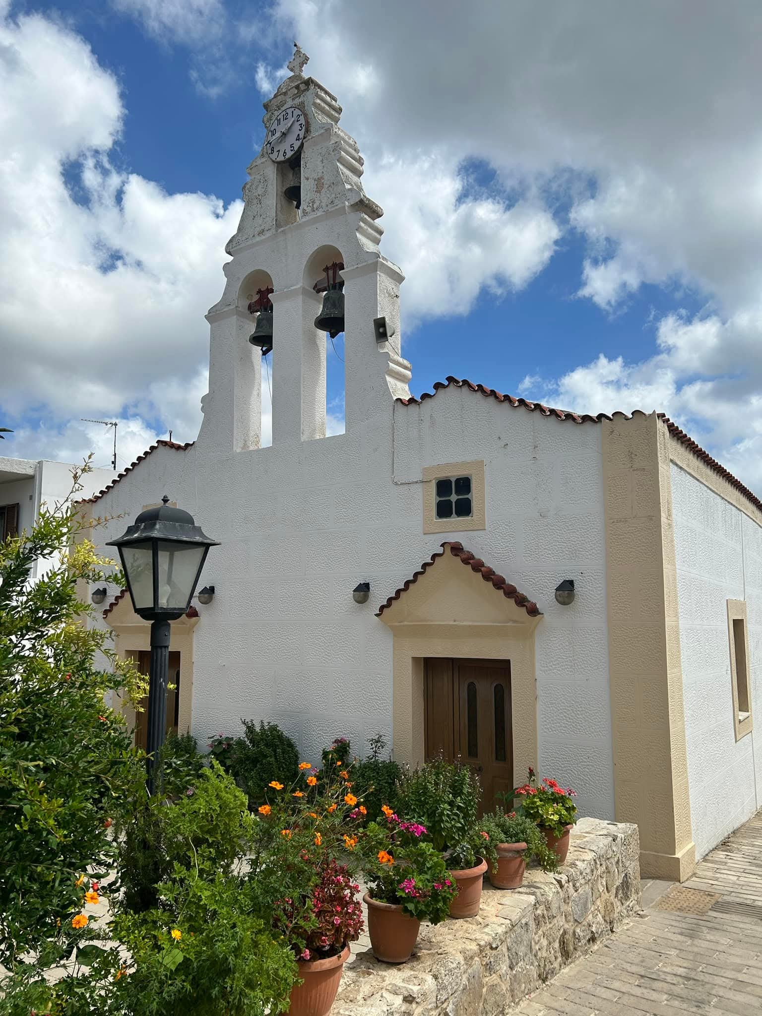 Margarites — Flower-filled lanes and a view over the valley