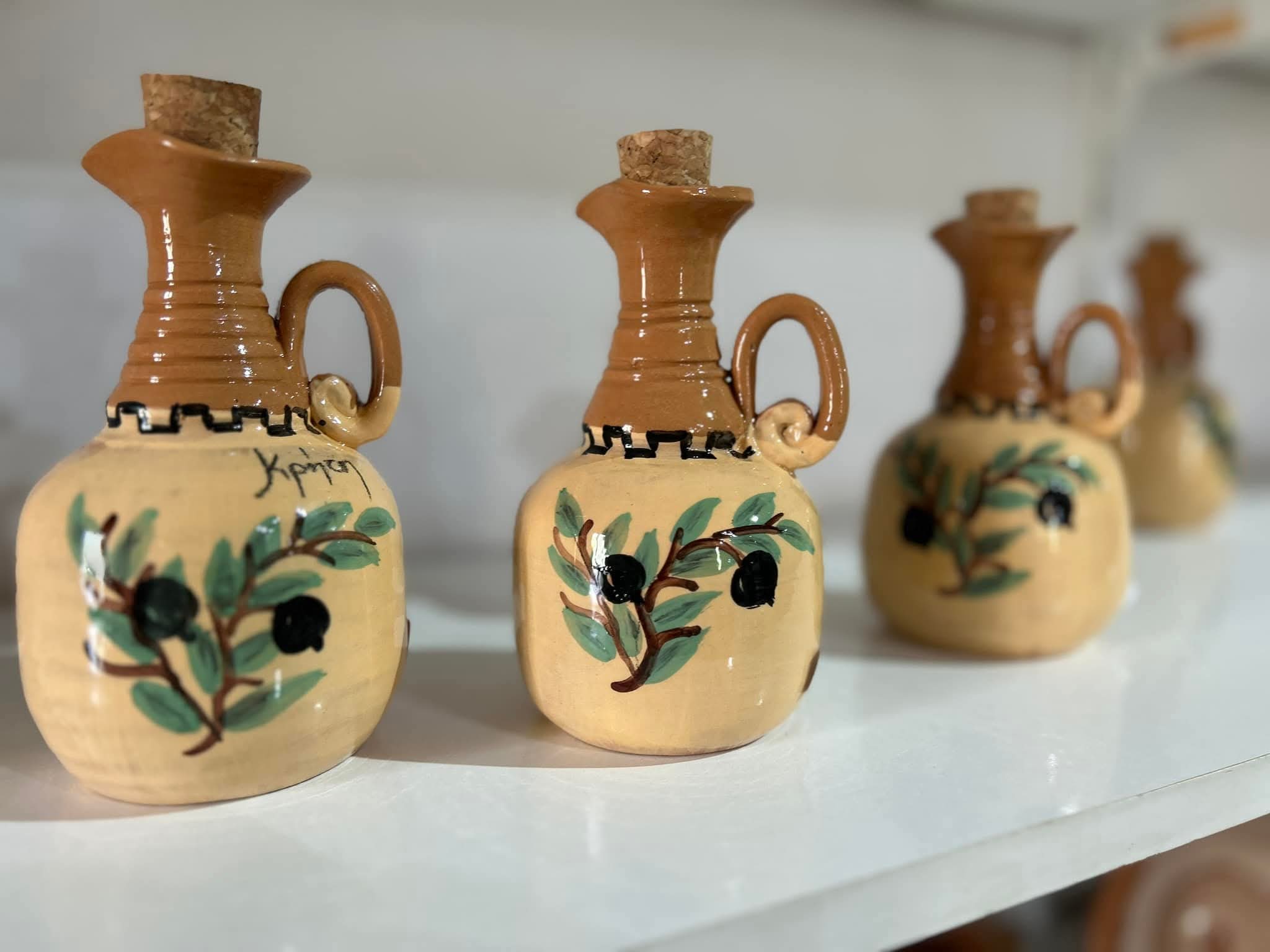 Margarites — From the great jar to the little hand-painted oil cruet
